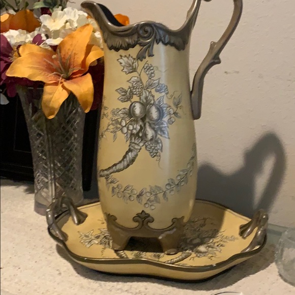 2 pc. Ceramic  Decorative Water Picture and Tray - Picture 4 of 9